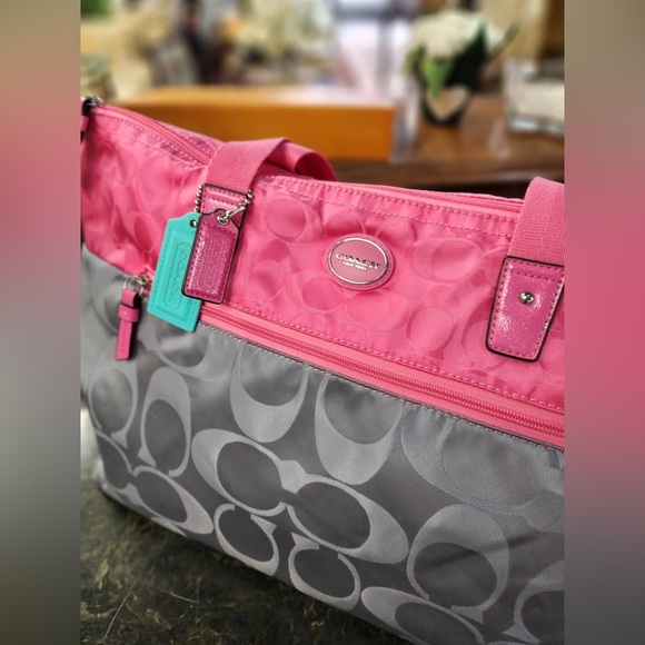 ⭐️Pink and silver Coach duffel bag with teal Coach tag. - Picture 2 of 3